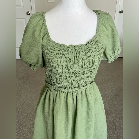 NWOT Altar’d State Smocked Mini Puff Sleeve Dress with Tie Back. Green. Size M - Picture 3 of 7
